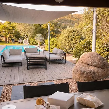 Porto-vecchio 4 Avec Piscine 维琪奥港