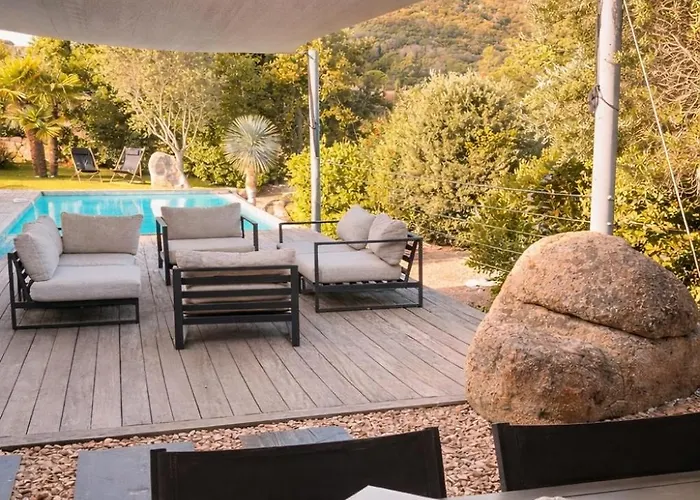 Porto-vecchio 4 Avec Piscine 维琪奥港